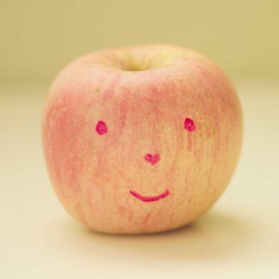 Smiling apple
